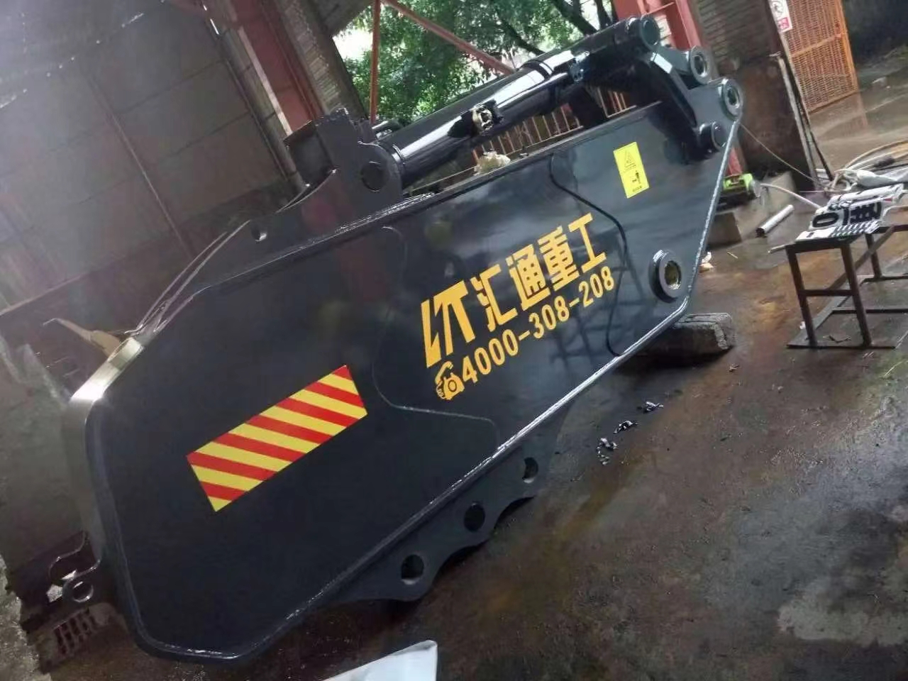 挖掘机岩石臂